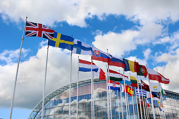 포토 JPG 해외이미지 유럽 문화 컨셉 돈 비즈니스 건축양식 하늘 사람없음 건물 금융 경제 사무실 힘 유로 깃발 도시 업무 그룹 심볼 사인 무역 법 국회 유럽연합 정부 정책 정치 통일 헌법 회원 해외202004 해외포토 건축물 건축 나라 산업 작업 재산 파일형식 이미지허브