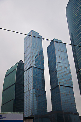 포토 JPG 해외이미지 디자인 외관 산업 비즈니스 건축양식 창문 유리 하늘 미래 새로움 아파트 파노라마 사람없음 야외 건물 금융 도시풍경 사무실 햇빛 반사 탑 고층빌딩 블록 거울 성장 도시 센터 재산 도심 큼 러시아 지역 일반 개발 모스크바 철강 해외202004 해외포토 건축물 건축 유럽 컨셉 재질 주택 촬영기법 풍경 빌딩 경제 태양 크기 파일형식 이미지허브