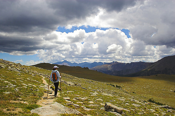 포토 JPG 해외이미지 나무 공원 길 여행 잎 배낭 자국 자연 휴가 휴식 산 사람 사람없음 초록색 물 빛 반사 노란색 평화 맑음 침묵 봄 산책로 숲 배낭여행 사냥 오르기 방문 추적 절정 콜로라도 하이커 해외202004 해외포토 자연요소 식물 계절 공공시설 컬러 컨셉 가방 모션 날씨 미국 소리 생태계 파일형식 이미지허브