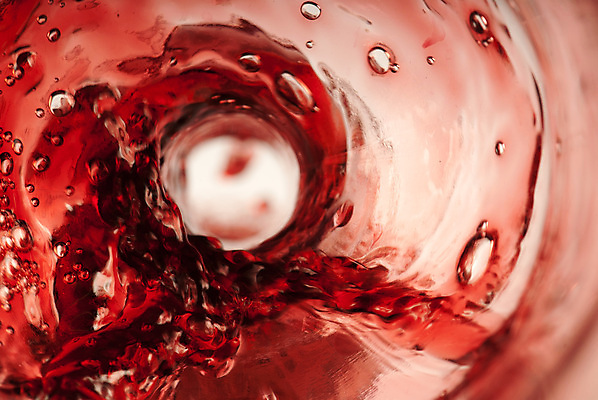 포토 JPG 해외이미지 백그라운드 근접촬영 사람없음 빨간색 와인 액체 액체표현 스플래쉬 해외202004 해외포토 뷰포인트 컬러 주류 순간포착 파일형식 이미지허브