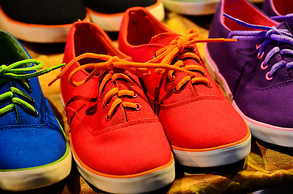 포토 JPG 해외이미지 라이프스타일 디자인 모래 스포츠 바다 분홍색 여행 백그라운드 운동화 신발 패턴 발 휴가 휴식 슬리퍼 사람없음 빨간색 파란색 태양 갈색 노란색 유행 세일 봄 흰색 업무 뜨거움 샌들 플라스틱 당구 오브젝트 고무 가죽끈 양발 해외202004 해외포토 자연요소 계절 컬러 컨셉 무늬 재질 생활 신체부위 구기 끈 작업 가죽 파일형식 이미지허브