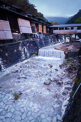 포토 JPG 주간 주택 사람없음 야외 담장 계곡 일본 도치기 국내포토 자연요소 아시아 건물 파일형식