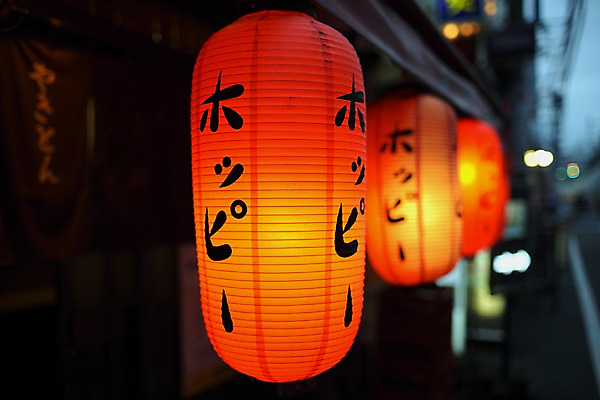 포토 JPG 사람없음 야외 아웃포커스 상점 일본 일본어 오브젝트 전통등 신주쿠 홍등 국내포토 문자 전통 아시아 조명 촬영기법 등불 파일형식