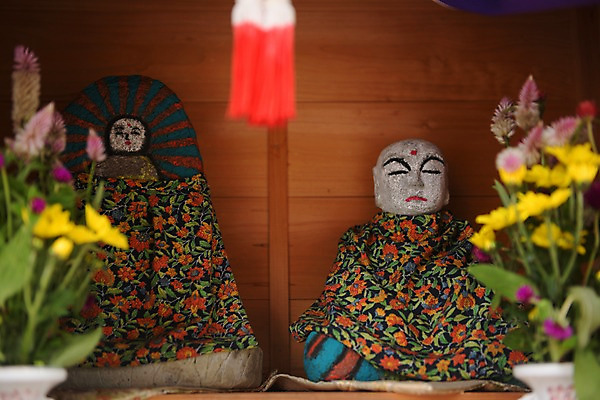 포토 JPG 주간 꽃 사람없음 야외 아웃포커스 조형물 일본 사찰 불상 효고 국내포토 자연요소 식물 아시아 불교 종교건축 촬영기법 미술 파일형식