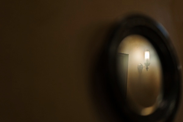 포토 JPG 조명 사람없음 아웃포커스 거울 외등 국내포토 촬영기법 파일형식