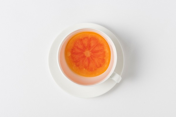 포토 JPG 음료 사람없음 하이앵글 카페 머그컵 차 찻잔 자몽 메뉴 자몽티 과일차 국내포토 뷰포인트 과일 잔 컵 차_음료 상점 파일형식