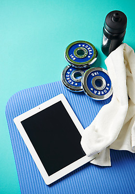 포토 JPG 다이어트 사람없음 수건 태블릿 운동 매트 목표 물병 웨이트기구 국내포토 컨셉 건강 전자제품 스마트기기 위생용품 운동기구 물통 파일형식