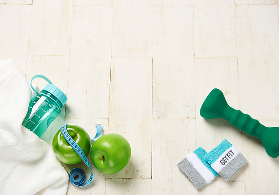 포토 JPG 다이어트 줄자 사람없음 목재 수건 운동 아령 목표 사과 물병 아대 나무배경 국내포토 나무 백그라운드 컨셉 과일 재료 자 건강 위생용품 물통 파일형식