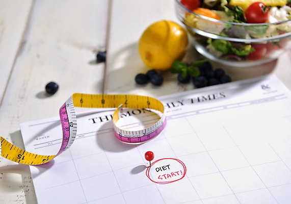 포토 JPG 다이어트 줄자 사람없음 목재 물 운동 다이어리 샐러드 달력 목표 레몬 물컵 블루베리 식이조절 나무배경 국내포토 자연요소 나무 음식 백그라운드 컨셉 과일 재료 자 건강 컵 사무용품 파일형식