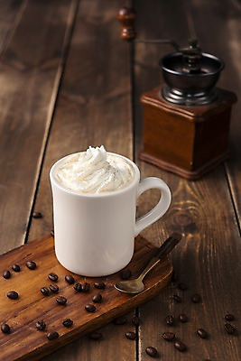 포토 JPG 커피 음료 디저트 사람없음 목재 카페 머그컵 원두 티스푼 메뉴 그라인더 카페라떼 휘핑크림 나무배경 국내포토 나무 음식 백그라운드 재료 컵 상점 숟가락 크림 라떼 커피용품 휘핑 파일형식