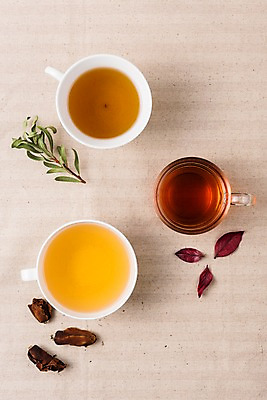 포토 JPG 음료 재료 디저트 사람없음 세트 하이앵글 카페 머그컵 차 찻잔 메뉴 찻잎 국내포토 음식 뷰포인트 잔 컵 차_음료 상점 파일형식