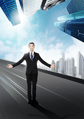 전신 PSD 구름 편집 편집이미지 남자 도로 비즈니스 하늘 팔벌리기 한명 서기 웃음 빌딩 20대 성인 한국인 비즈니스맨 이미지편집 자연요소 1 길 교통시설 모션 표정 사람 동양인 청년 건물 직장인 파일형식