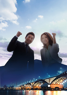 PSD 구름 편집 편집이미지 여자 남자 비즈니스 하늘 웃음 빌딩 상반신 성인 두명 30대 강 파이팅 한국인 도시 비즈니스맨 비즈니스우먼 야간 가교 이미지편집 자연요소 건축물 모션 표정 사람 동양인 건물 장년 직장인 파일형식