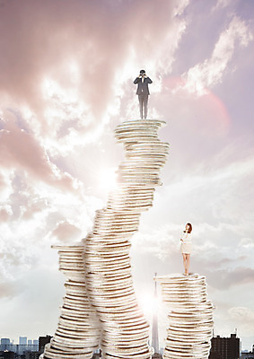 전신 PSD 구름 편집 편집이미지 여자 남자 비즈니스 하늘 서기 빌딩 20대 성인 두명 금융 쌓기 동전 망원경 한국인 관찰 비즈니스맨 비즈니스우먼 이미지편집 자연요소 돈 모션 사람 동양인 청년 건물 경제 직장인 파일형식