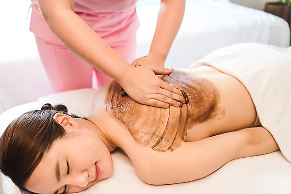 포토 JPG 우먼라이프 여자 엎드리기 휴식 실내 관리 상반신 20대 성인 두명 옆모습 신체부위 뷰티 한국인 마사지 피부 힐링 팩 스킨케어 팔 테라피 에스테틱 피부관리사 의료성형뷰티 국내포토 직업 라이프스타일 뷰포인트 컨셉 모션 사람 동양인 청년 내부 화장품 파일형식