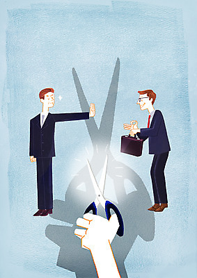 전신 PSD 남자 일러스트 서기 성인 두명 거절 사회이슈 가위질 뇌물 정치 청렴 국내일러스트 컨셉 모션 가위_도구 사람 파일형식