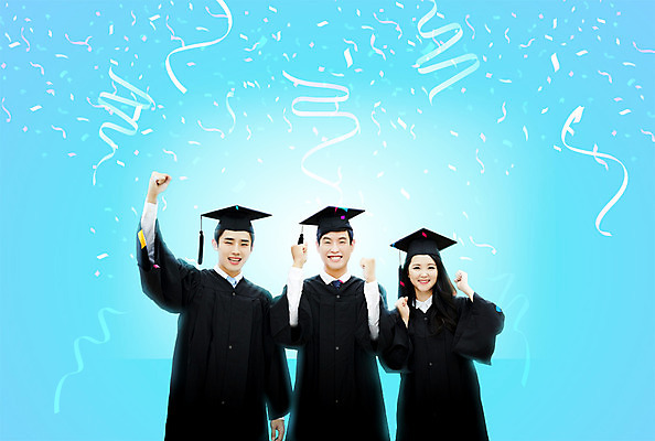 PSD 편집이미지 여자 남자 대학생 학사모 졸업 상반신 20대 성인 앞모습 세명 친구 파이팅 한국인 축하 졸업가운 성인만 이미지편집 모자_잡화 학생 교육 뷰포인트 컨셉 관계 모션 사람 동양인 청년 가운 파일형식