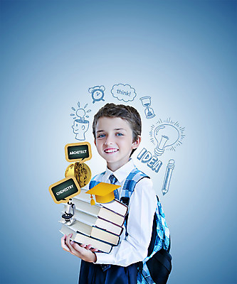 PSD 서양인 외국인 편집이미지 남자 초등학생 어린이 학사모 아이디어 한명 서기 상반신 앞모습 10대 책 소년한명만 이미지편집 모자_잡화 1 학생 뷰포인트 컨셉 졸업 모션 청소년 사람 인종 남자한명만 소년만 파일형식