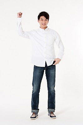 포토 JPG 스튜디오촬영 전신 남자 실내 한명 서기 웃음 성인 앞모습 30대 손들기 파이팅 한국인 자신감 흰배경 긍정 성인남자한명만 국내포토 1 감정 뷰포인트 백그라운드 컨셉 모션 표정 사람 동양인 내부 장년 흰색 남자한명만 성인남자만 파일형식