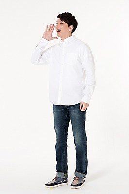 포토 JPG 스튜디오촬영 전신 응시 남자 실내 말하기 한명 서기 웃음 성인 옆모습 30대 외침 한국인 알림 흰배경 성인남자한명만 국내포토 1 시선 뷰포인트 백그라운드 모션 표정 사람 동양인 내부 장년 소리 흰색 남자한명만 성인남자만 파일형식