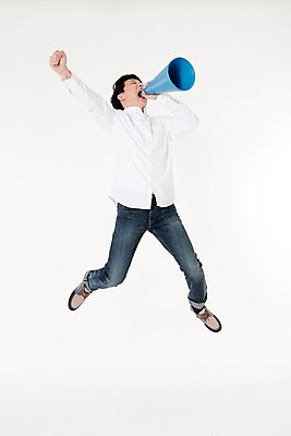 포토 JPG 스튜디오촬영 전신 남자 실내 한명 서기 들기 성인 앞모습 30대 손들기 점프 파이팅 확성기 외침 주먹 한국인 흰배경 성인남자한명만 국내포토 1 뷰포인트 백그라운드 모션 사람 동양인 내부 장년 소리 흰색 남자한명만 성인남자만 파일형식