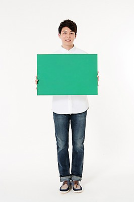 포토 JPG 스튜디오촬영 전신 배너 남자 사각프레임 프레임 실내 한명 서기 미소 들기 성인 앞모습 30대 자연보호 그린캠페인 한국인 에너지 흰배경 성인남자한명만 국내포토 1 캠페인 뷰포인트 백그라운드 모션 자연 표정 사람 동양인 내부 장년 사각형 흰색 보호 남자한명만 성인남자만 파일형식