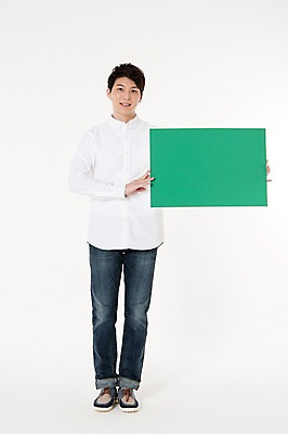 포토 JPG 스튜디오촬영 전신 배너 남자 사각프레임 프레임 실내 한명 서기 웃음 들기 성인 앞모습 30대 자연보호 그린캠페인 한국인 에너지 흰배경 성인남자한명만 국내포토 1 캠페인 뷰포인트 백그라운드 모션 자연 표정 사람 동양인 내부 장년 사각형 흰색 보호 남자한명만 성인남자만 파일형식