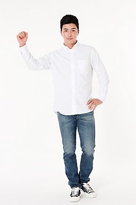 포토 JPG 스튜디오촬영 전신 남자 실내 한명 서기 웃음 손짓 성인 앞모습 30대 파이팅 한국인 흰배경 성인남자한명만 국내포토 1 뷰포인트 백그라운드 모션 표정 사람 동양인 내부 장년 흰색 남자한명만 성인남자만 파일형식