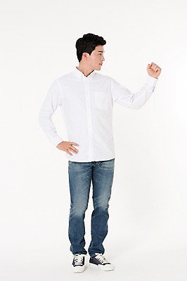 포토 JPG 스튜디오촬영 전신 응시 남자 허리손 실내 한명 서기 성인 앞모습 30대 파이팅 주먹 한국인 흰배경 성인남자한명만 국내포토 1 시선 뷰포인트 포즈 모션 사람 동양인 내부 장년 흰색 남자한명만 성인남자만 파일형식 컬러 인종 남자만 성인만