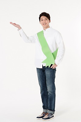포토 JPG 스튜디오촬영 전신 남자 캠페인 안내 실내 한명 서기 웃음 손짓 성인 앞모습 30대 자연보호 그린캠페인 한국인 가리킴 알림 흰배경 어깨띠 성인남자한명만 국내포토 1 뷰포인트 백그라운드 모션 자연 표정 사람 동양인 내부 장년 흰색 보호 남자한명만 성인남자만 파일형식