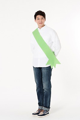 포토 JPG 스튜디오촬영 전신 남자 캠페인 실내 한명 서기 웃음 성인 앞모습 30대 자연보호 그린캠페인 한국인 흰배경 어깨띠 성인남자한명만 국내포토 1 뷰포인트 백그라운드 모션 자연 표정 사람 동양인 내부 장년 흰색 보호 남자한명만 성인남자만 파일형식