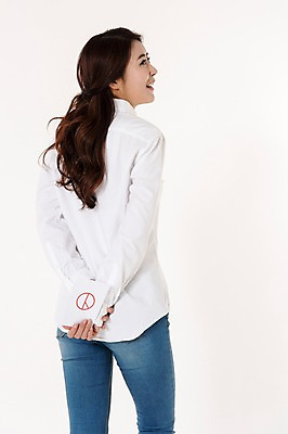 포토 JPG 스튜디오촬영 응시 여자 남방 실내 한명 서기 웃음 들기 상반신 성인 뒷모습 캐주얼 30대 한국인 청바지 투표 선거 흰배경 투표용지 성인여자한명만 유권자 국내포토 1 시선 옷 뷰포인트 백그라운드 셔츠 바지 모션 표정 사람 동양인 내부 장년 흰색 민주주의 여자한명만 성인여자만 파일형식