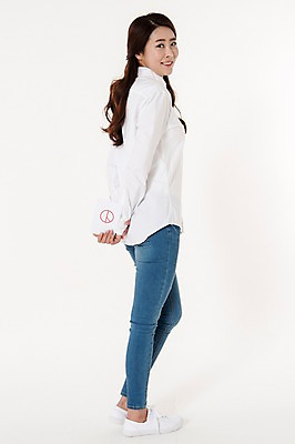 포토 JPG 스튜디오촬영 전신 여자 남방 실내 한명 서기 웃음 들기 성인 옆모습 캐주얼 30대 한국인 청바지 뒤돌아보기 투표 선거 흰배경 투표용지 성인여자한명만 유권자 국내포토 1 옷 뷰포인트 백그라운드 셔츠 바지 모션 표정 사람 동양인 내부 장년 흰색 민주주의 여자한명만 성인여자만 파일형식