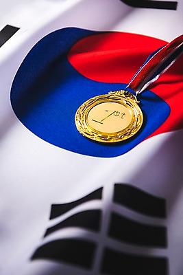포토 JPG 스튜디오촬영 문화 스포츠 한국 근접촬영 사람없음 경쟁 국기 태극기 메달 금메달 국가대표 애국심 국내포토 아시아 뷰포인트 컨셉 운동선수 실내 상_상패 파일형식