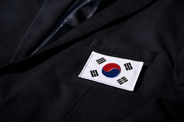 포토 JPG 스튜디오촬영 문화 한국 정장 근접촬영 사람없음 재킷 국기 태극기 국가대표 애국심 국내포토 옷 아시아 뷰포인트 운동선수 실내 외투 파일형식