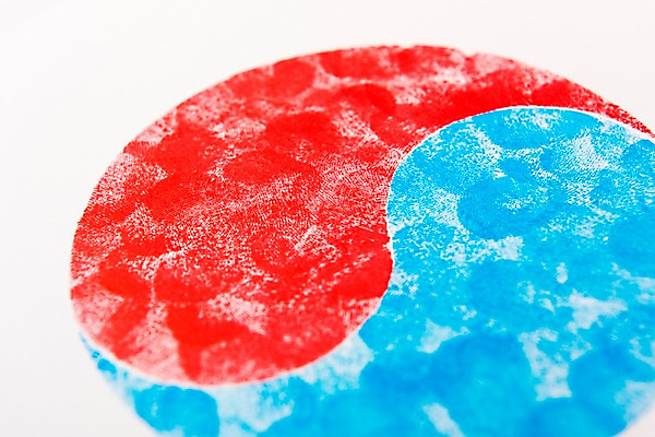 포토 JPG 스튜디오촬영 문화 한국 근접촬영 사람없음 태극기 삼일절 태극 애국심 광복절 손도장 국내포토 문양 아시아 뷰포인트 실내 공휴일 국기 국경일 파일형식