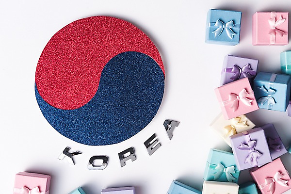 포토 JPG 스튜디오촬영 문화 한국 사람없음 선물상자 쇼핑 태극기 태극 애국심 국내포토 문양 아시아 실내 선물 상자 국기 파일형식