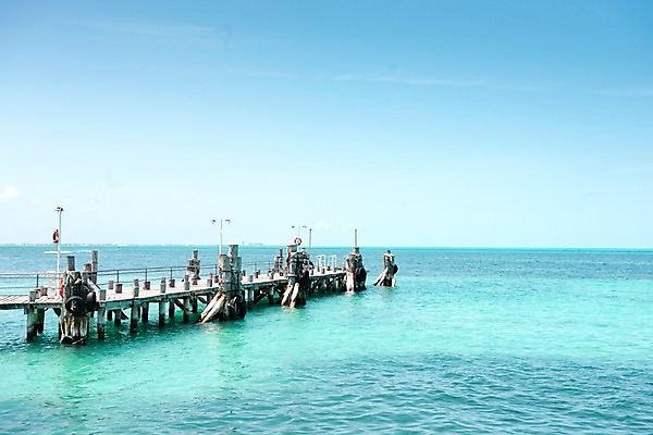 포토 JPG 주간 바다 하늘 풍경 사람없음 야외 항구 휴양지 카리브해 칸쿤 국내포토 자연요소 교통시설 멕시코 장소 파일형식