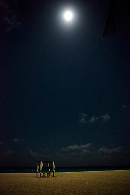 포토 JPG 야경 해변 사람없음 야외 모래사장 달 달빛 휴양지 칸쿤 국내포토 자연요소 바다 멕시코 장소 야간 파일형식 풍경_경치