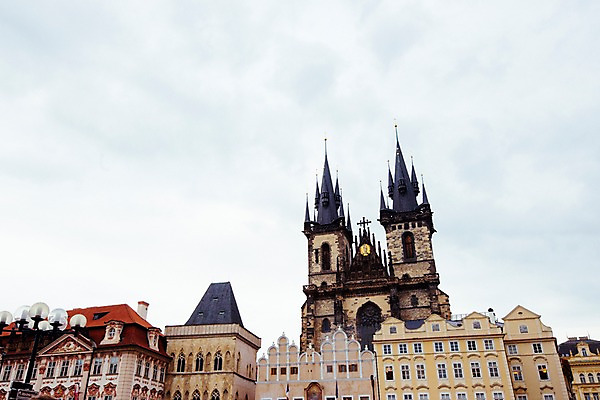 포토 JPG 주간 유럽 여행 사람없음 야외 건물 체코 프라하 프라하성 국내포토 자연요소 건축물 나라 성 파일형식