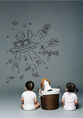 편집이미지 한마리 응시 여자 남자 별 사탕 앉기 상반신 두명 뒷모습 행성 한국인 인공위성 로켓 외계인 아기 강아지 우주선 반려 빨래바구니 이미지편집 AI파일 자연요소 1 시선 뷰포인트 통신 모션 디저트 사람 동양인 반려동물 바구니 우주 미확인물체 개 빨래 파일형식 벡터