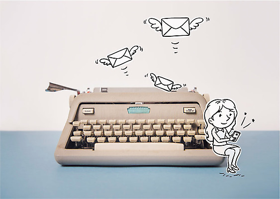 편집이미지 여자 한명 앉기 성인 편지 타자기 문자메시지 이미지편집 AI파일 1 모션 사람 골동품 메시지 파일형식 벡터