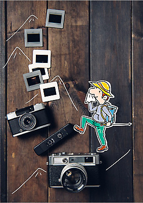 편집이미지 남자 산 한명 성인 목재 카메라 등산 필름 나무바닥 폴라로이드 폴라로이드사진 이미지편집 AI파일 나무 1 재료 바닥 사람 전자제품 트래킹 파일형식 벡터