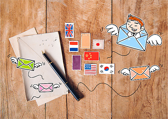 편집이미지 남자 한명 성인 목재 볼펜 성조기 국기 태극기 편지 오성홍기 나무바닥 우표 일장기 프랑스국기 이미지편집 AI파일 나무 1 재료 바닥 사람 펜 중국 파일형식 벡터