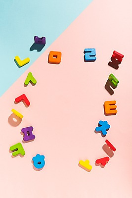 포토 JPG 스튜디오촬영 교육 생각 놀이 한글 사람없음 단어 블록 교구 에듀케이션 국내포토 문자 실내 파일형식