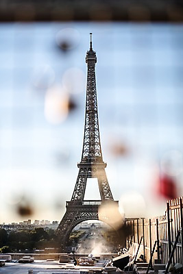 포토 JPG 주간 유럽 자물쇠 사람없음 야외 아웃포커스 프랑스 에펠탑 파리_프랑스 트로카데로광장 국내포토 자연요소 나라 촬영기법 광장 파리 랜드마크 파일형식