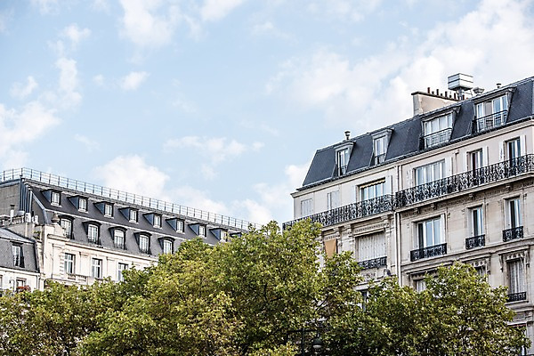 포토 JPG 주간 구름 유럽 하늘 사람없음 야외 건물 일상 프랑스 파리_프랑스 국내포토 자연요소 건축물 나라 라이프 파일형식