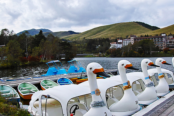 포토 JPG 주간 해외풍경 호수 자연 하늘 산 풍경 사람없음 야외 일본 오리배 나가노 국내포토 자연요소 해외 아시아 생태계 파일형식