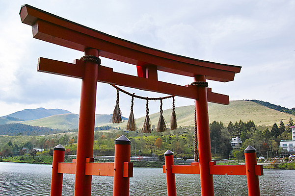 포토 JPG 주간 해외풍경 호수 자연 풍경 사람없음 야외 일본 토리이 나가노 국내포토 자연요소 해외 아시아 생태계 신사_건축물 파일형식