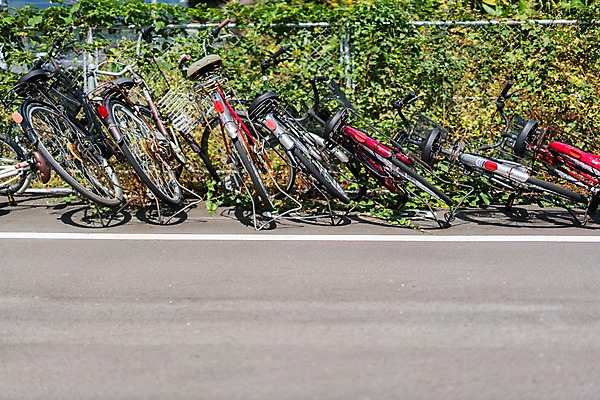 포토 JPG 주간 해외풍경 거리 풍경 사람없음 야외 일본 자전거 쓰러짐 국내포토 자연요소 해외 아시아 모션 바이크 파일형식